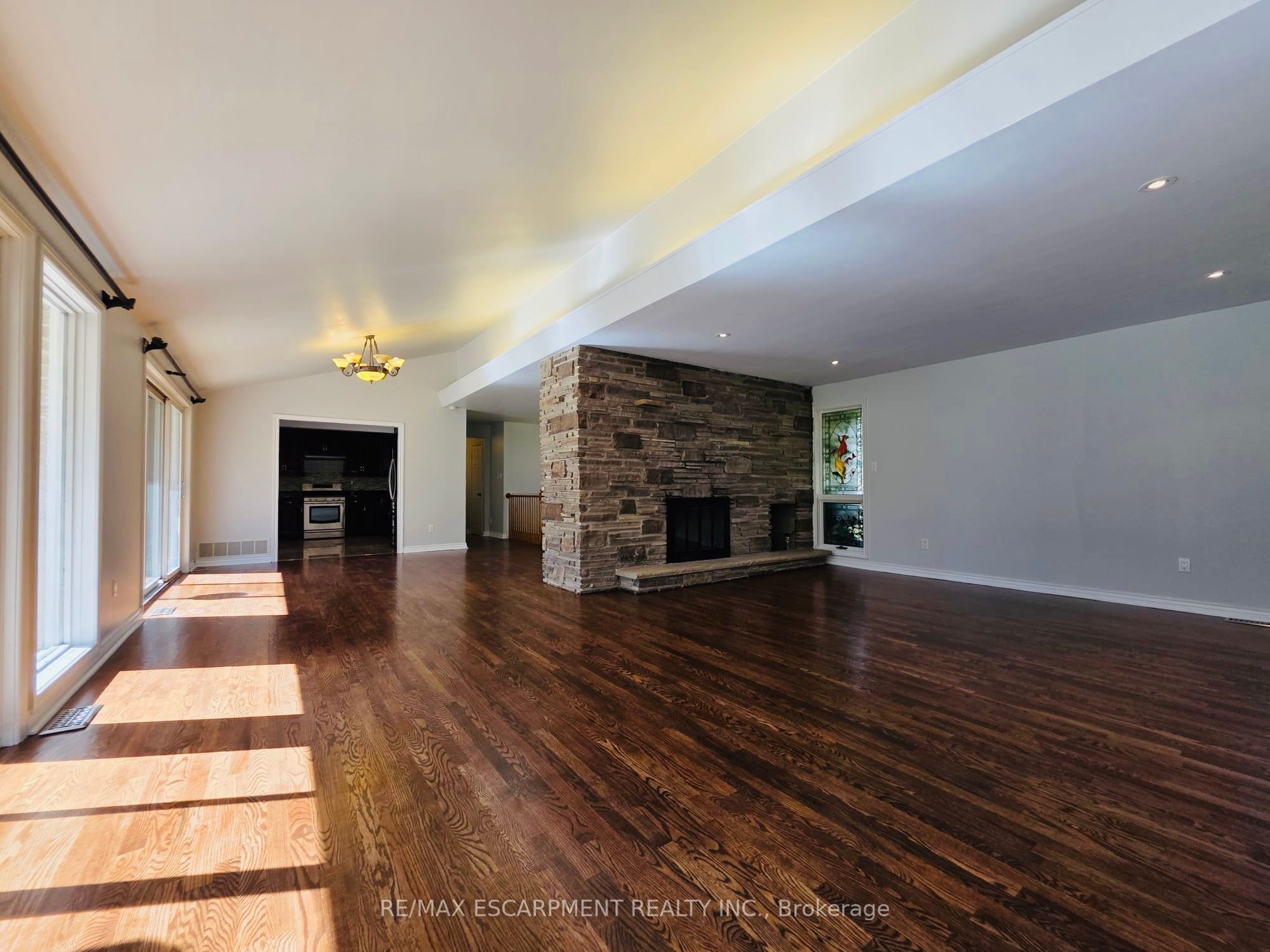 1200 Birchview Drive