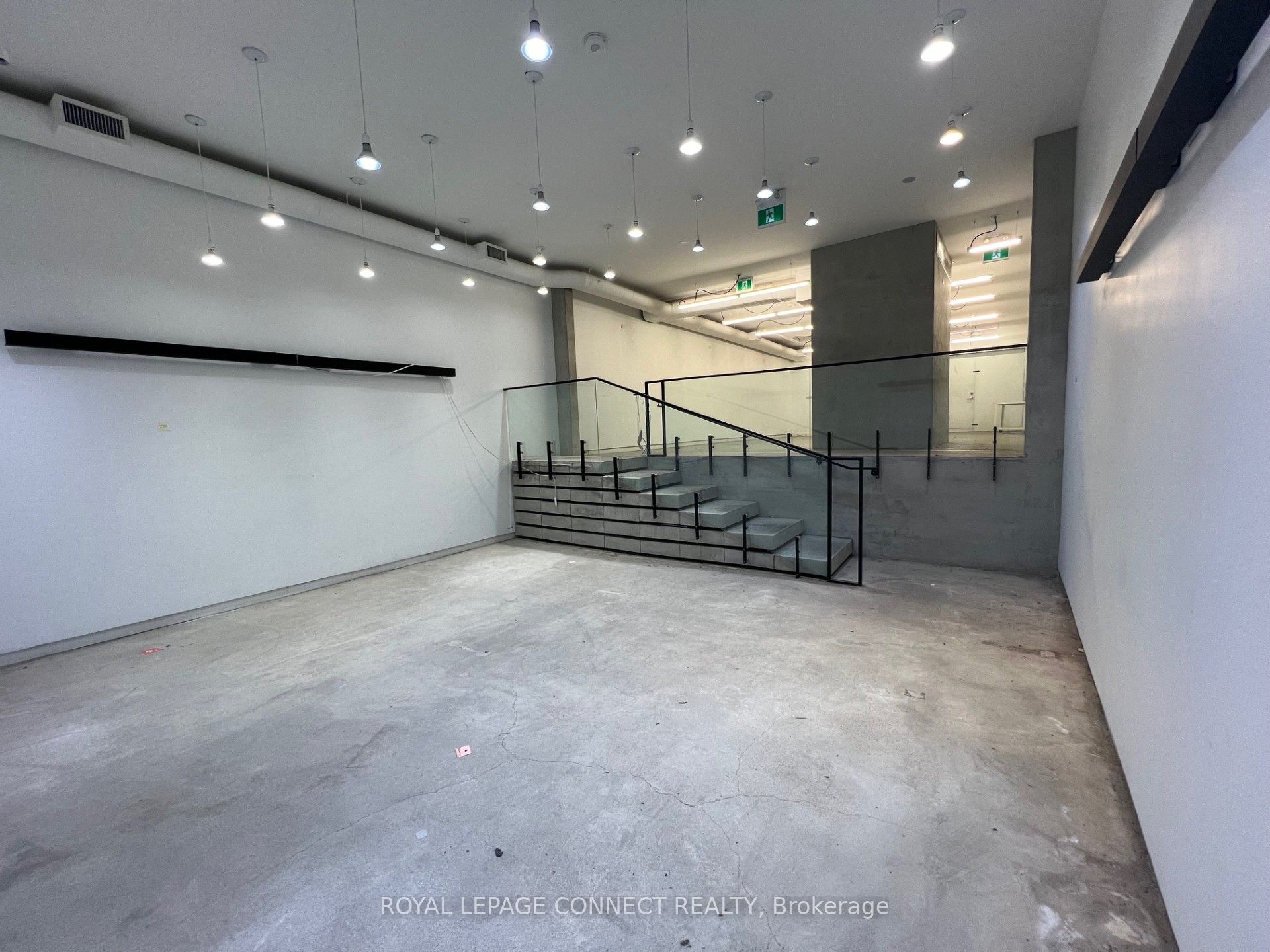 406 Roncesvalles Avenue, #Main