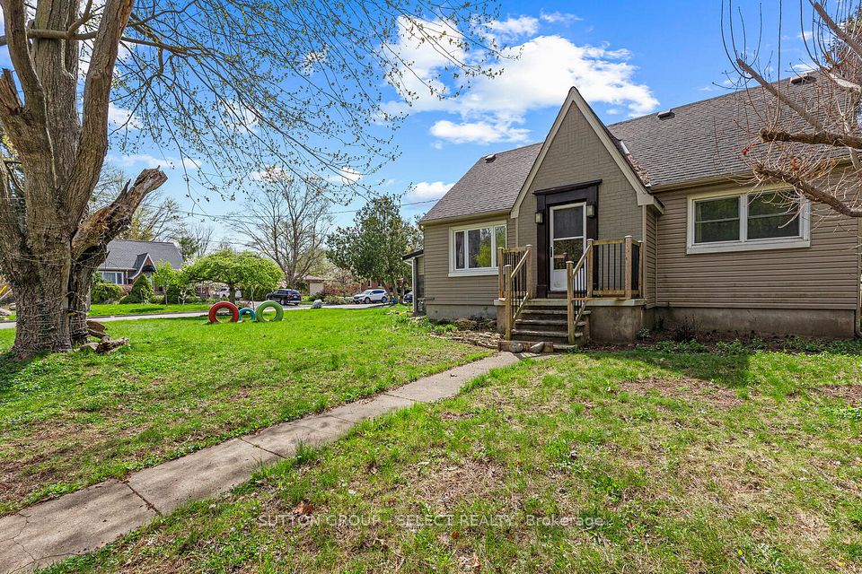 389 Northbrae