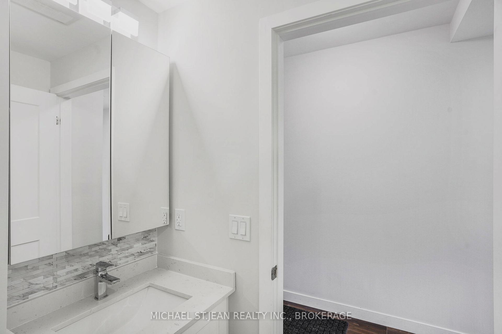 1 Bedroom Condo at 15 Queen,  Hamilton For sale