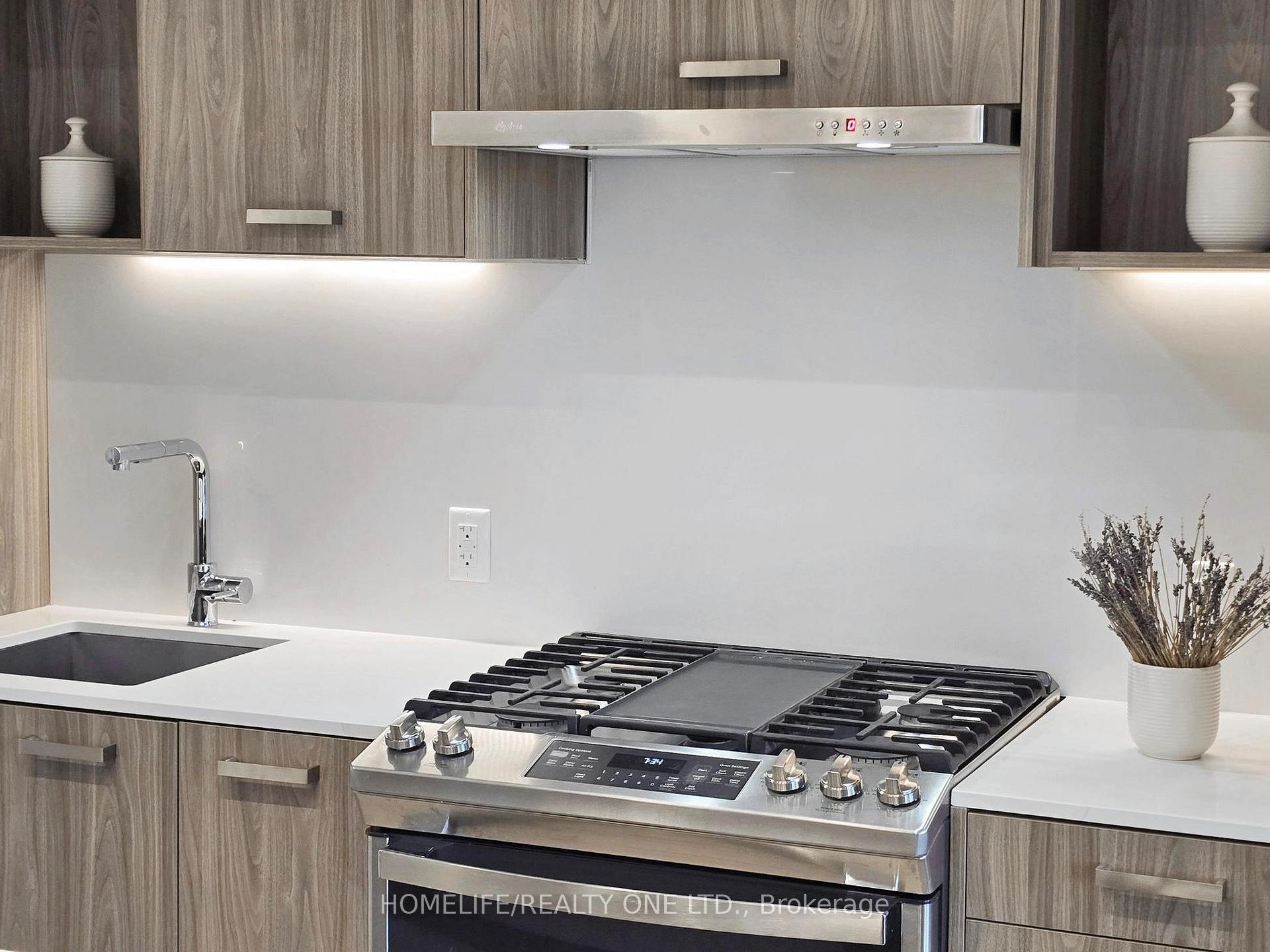 2 Bedrooms Condo at 1331 Queen, Toronto For sale