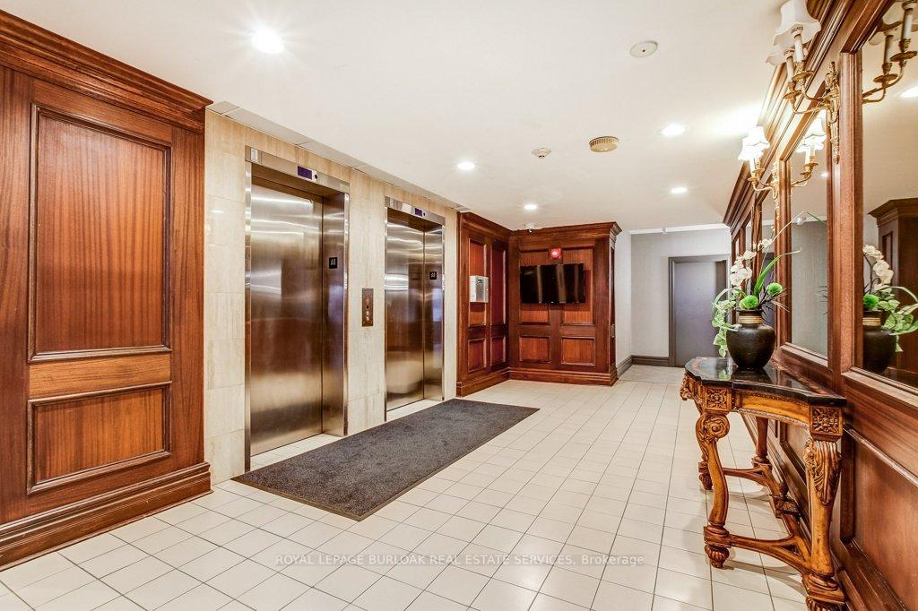 2 Bedrooms Condo at 1201 North Shore, Burlington For sale