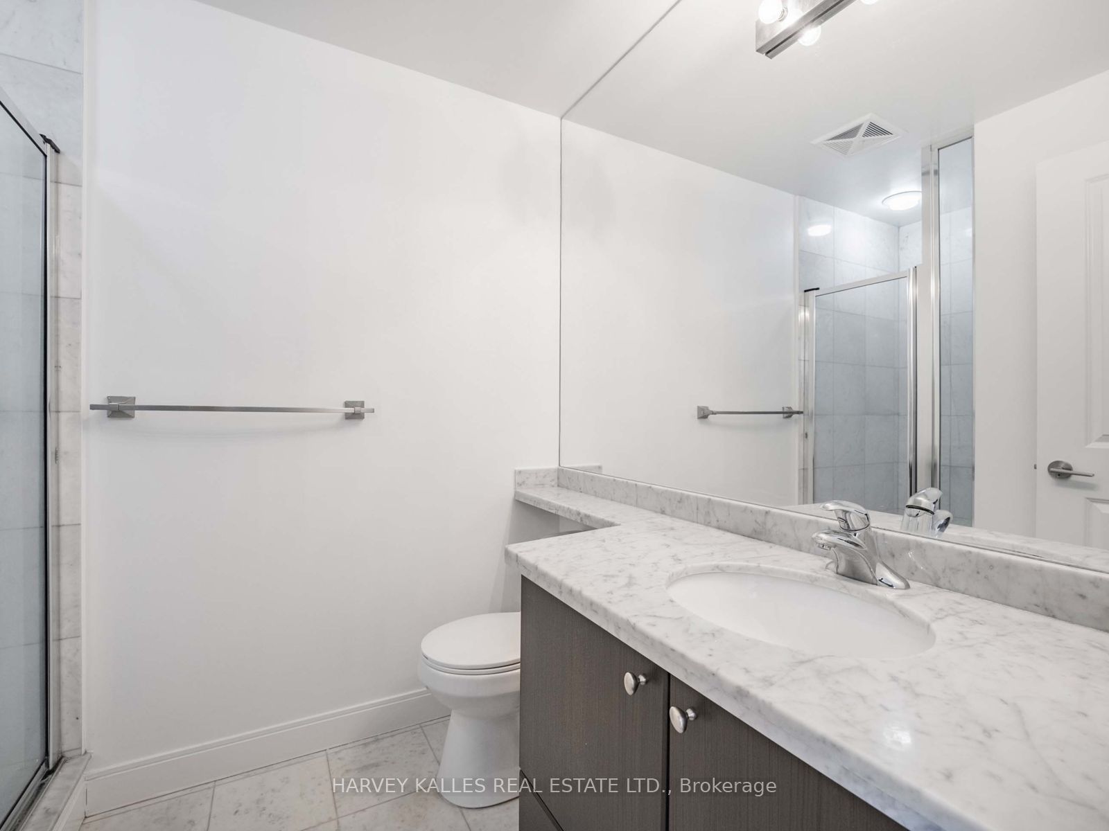 60 Absolute Avenue, #602