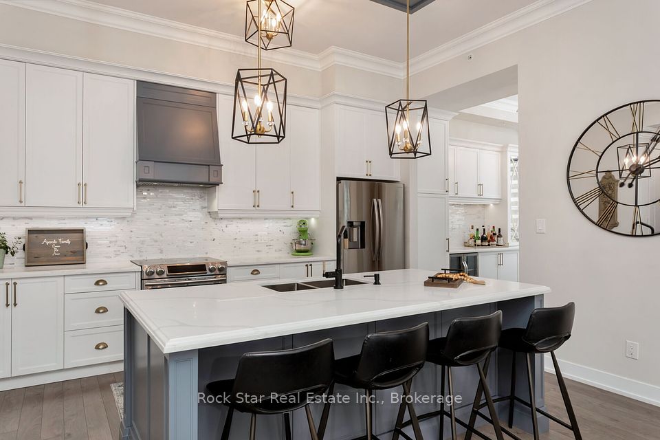 Property at #519 - 150 Oak Park Boulevard, Oakville, ON L6H 0E7