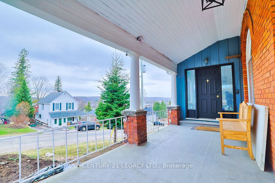 23 Lansdowne