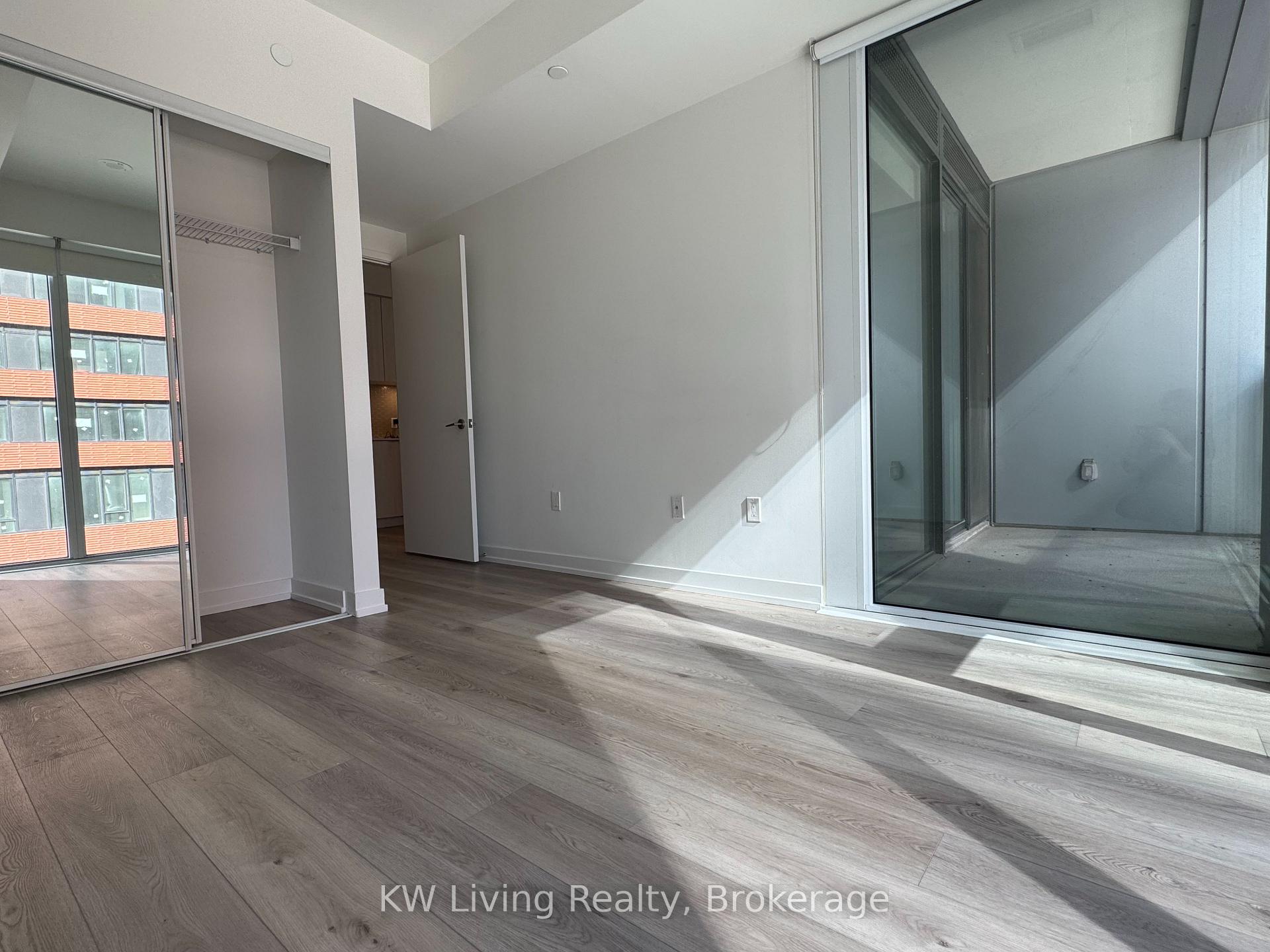 2 Bedrooms Condo at 158 Front,  Toronto For sale