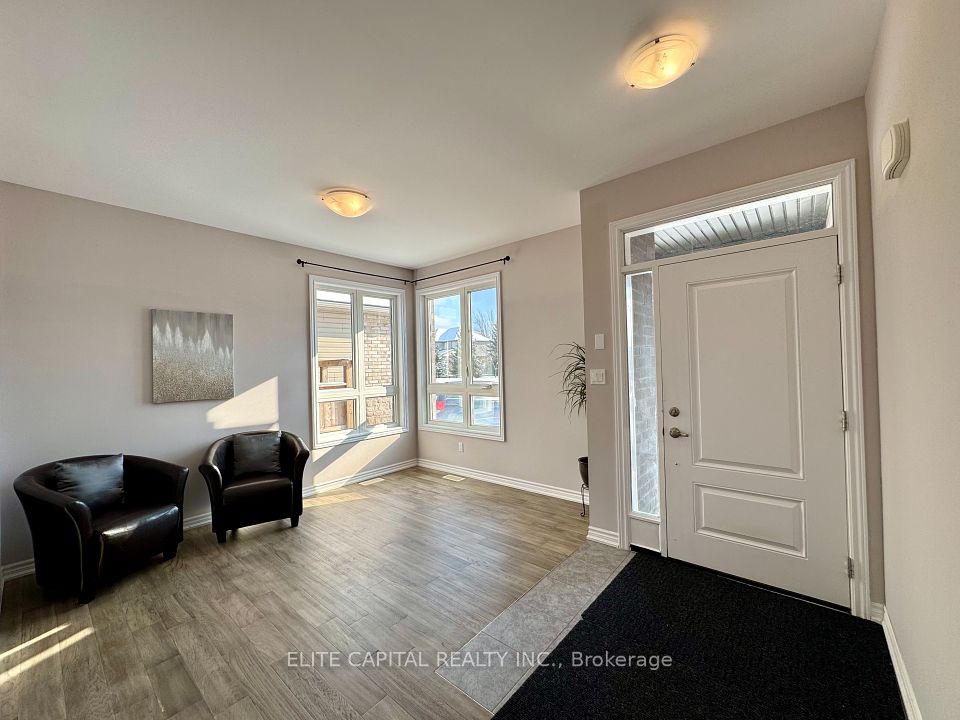8125 Brookside Drive, Niagara Falls, ON L2H 3T9