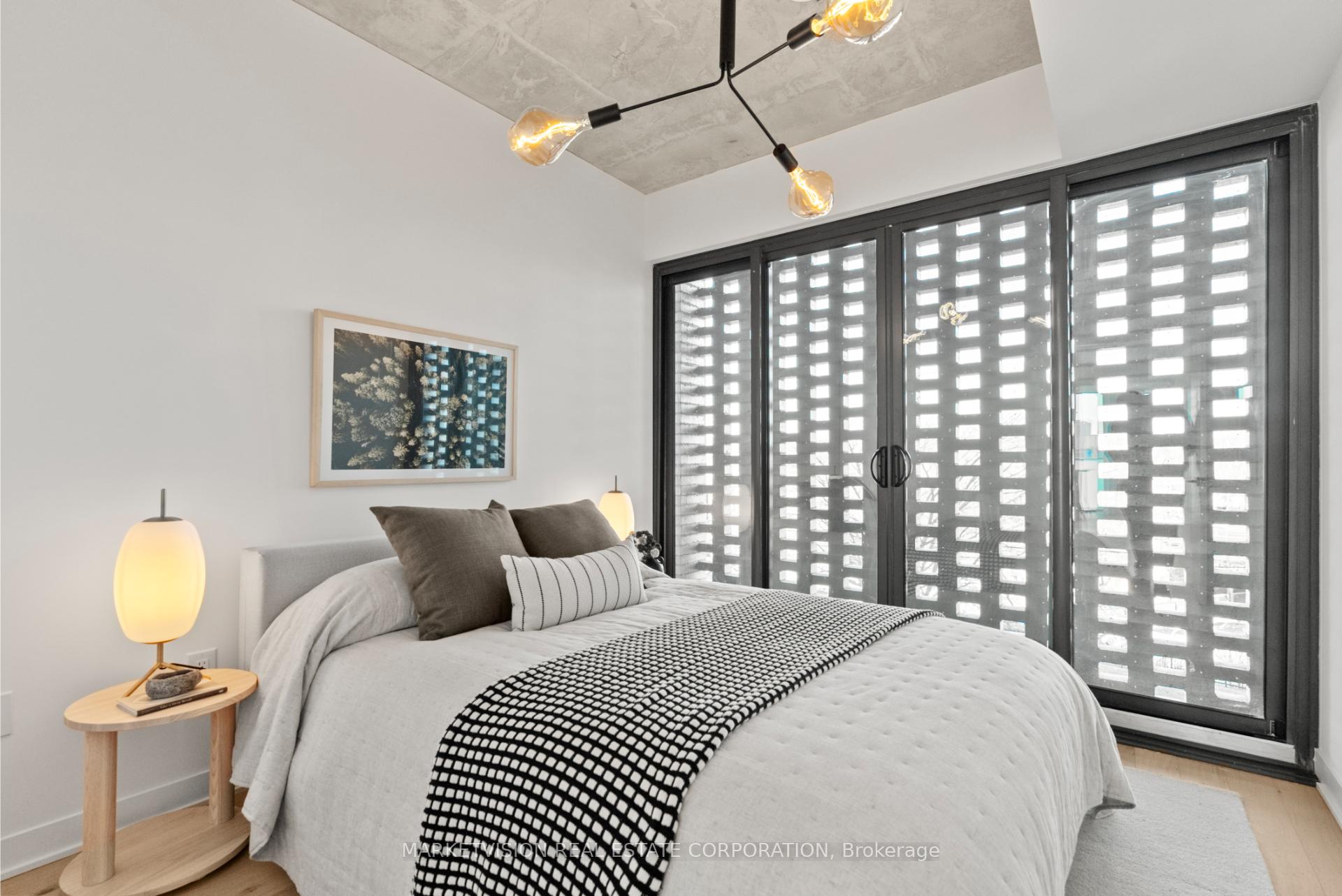 4 Bedrooms Condo at 2625 Dundas,  Toronto For sale