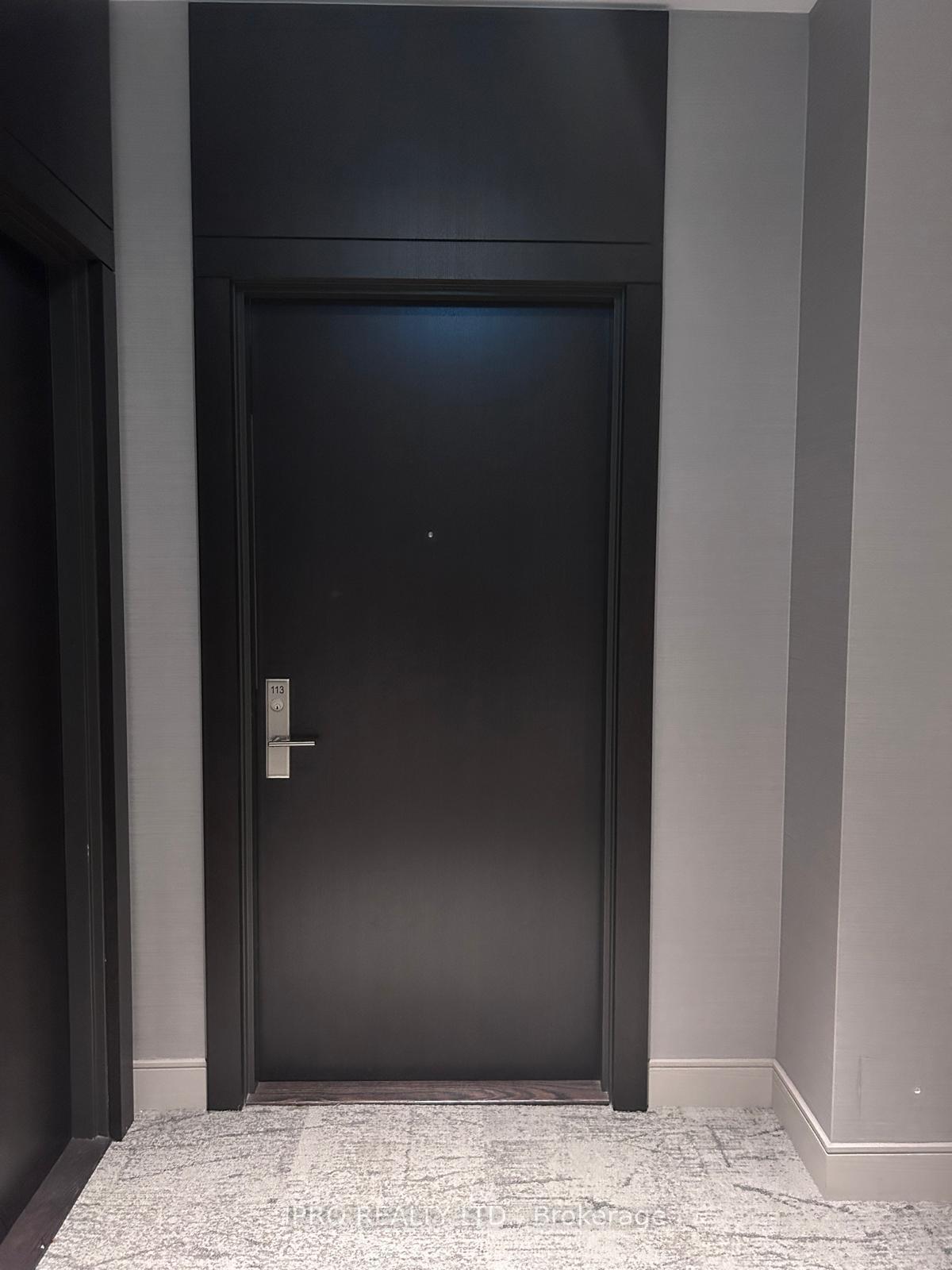 2 Bedrooms Condo at 8 Nahani, Mississauga For sale