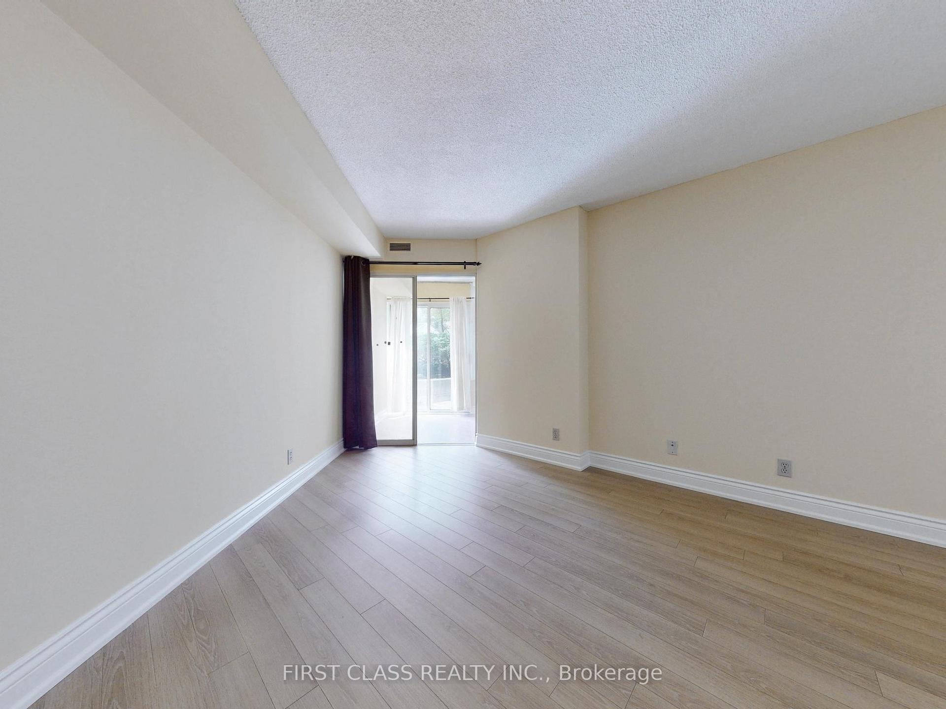 3 Bedrooms Condo at 717 Bay, Toronto For sale