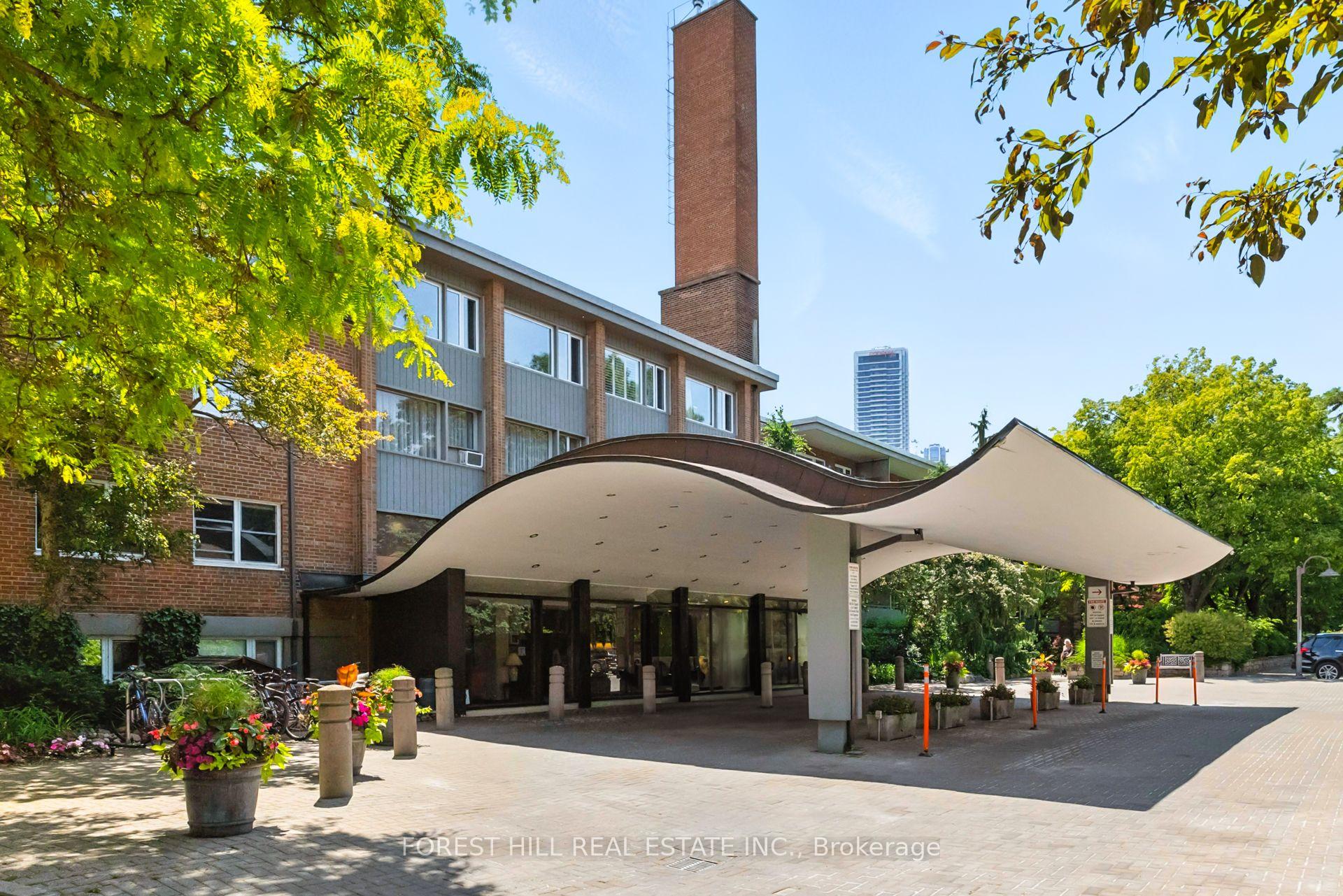Co-op at 21 Dale, Toronto For sale