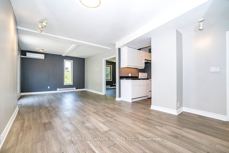 32 Hogarth