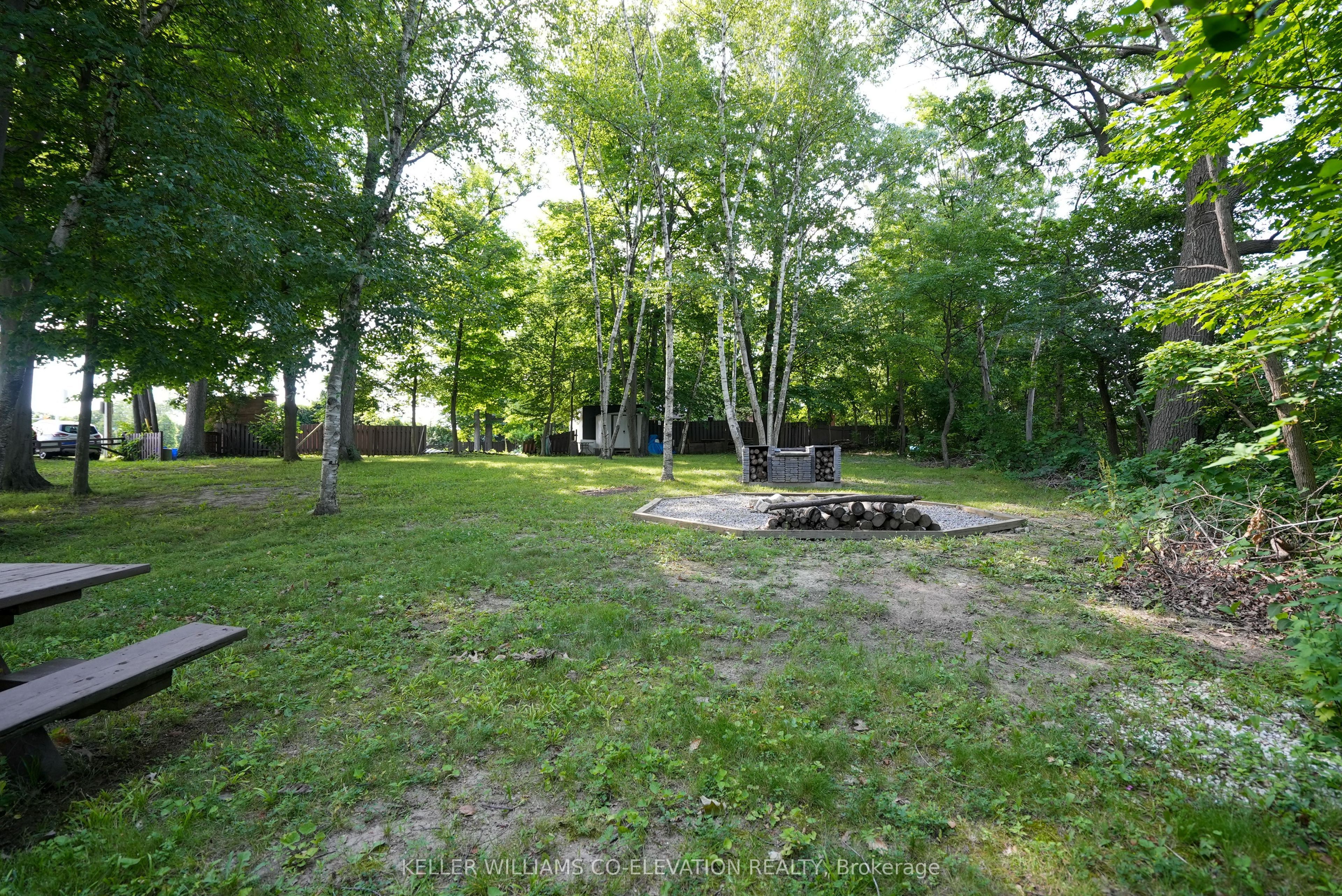 1136 Bronte Road