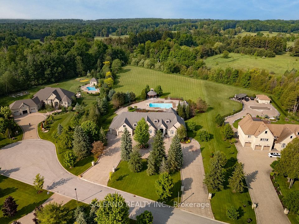 22 Riverstone