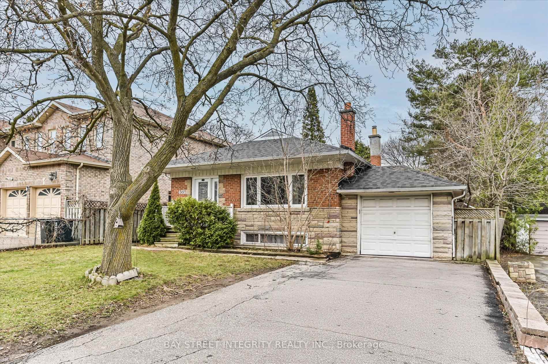 435 Cummer Avenue, Toronto, ON M2M 2G3