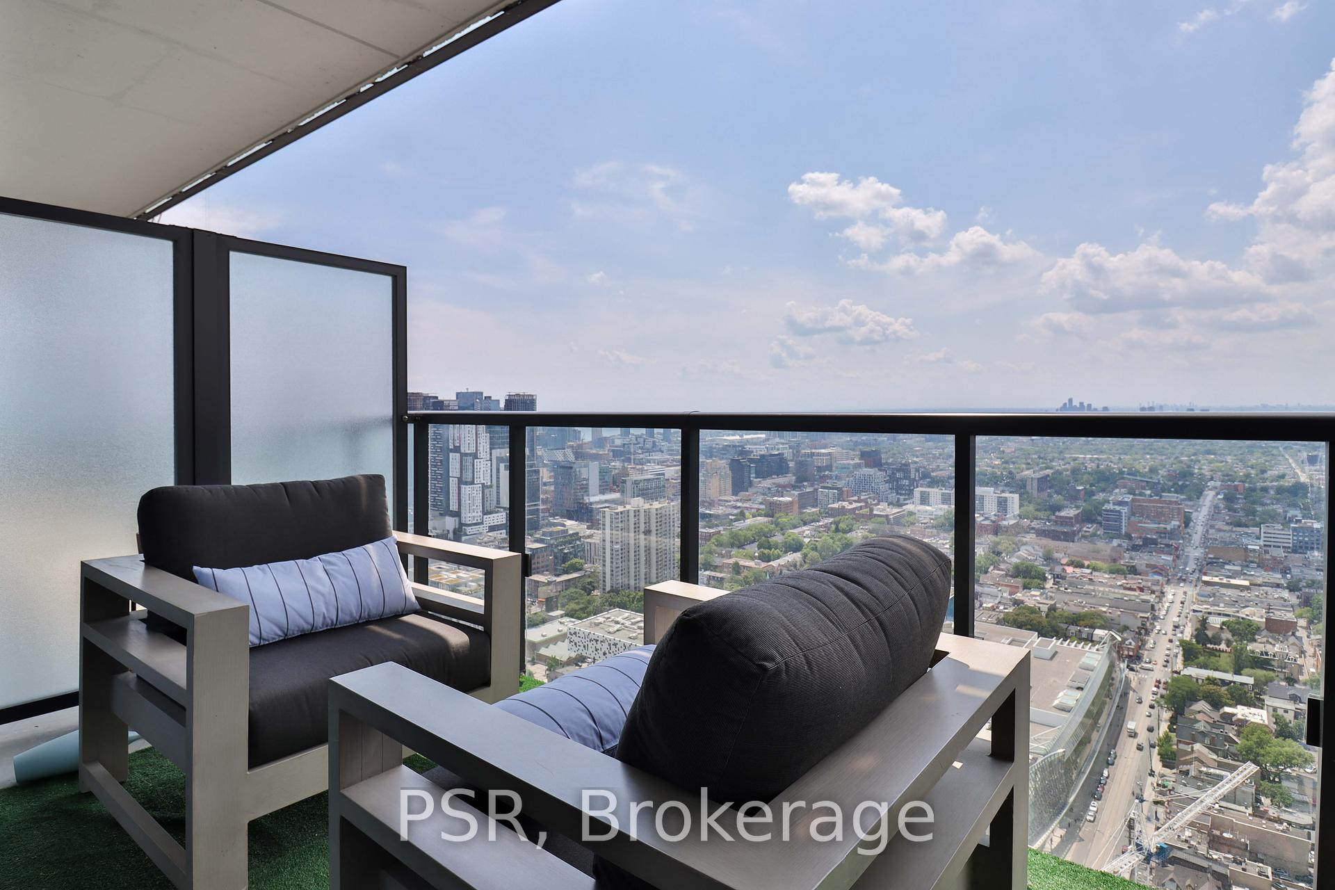 2 Bedrooms Condo at 488 University Ave, Toronto For sale