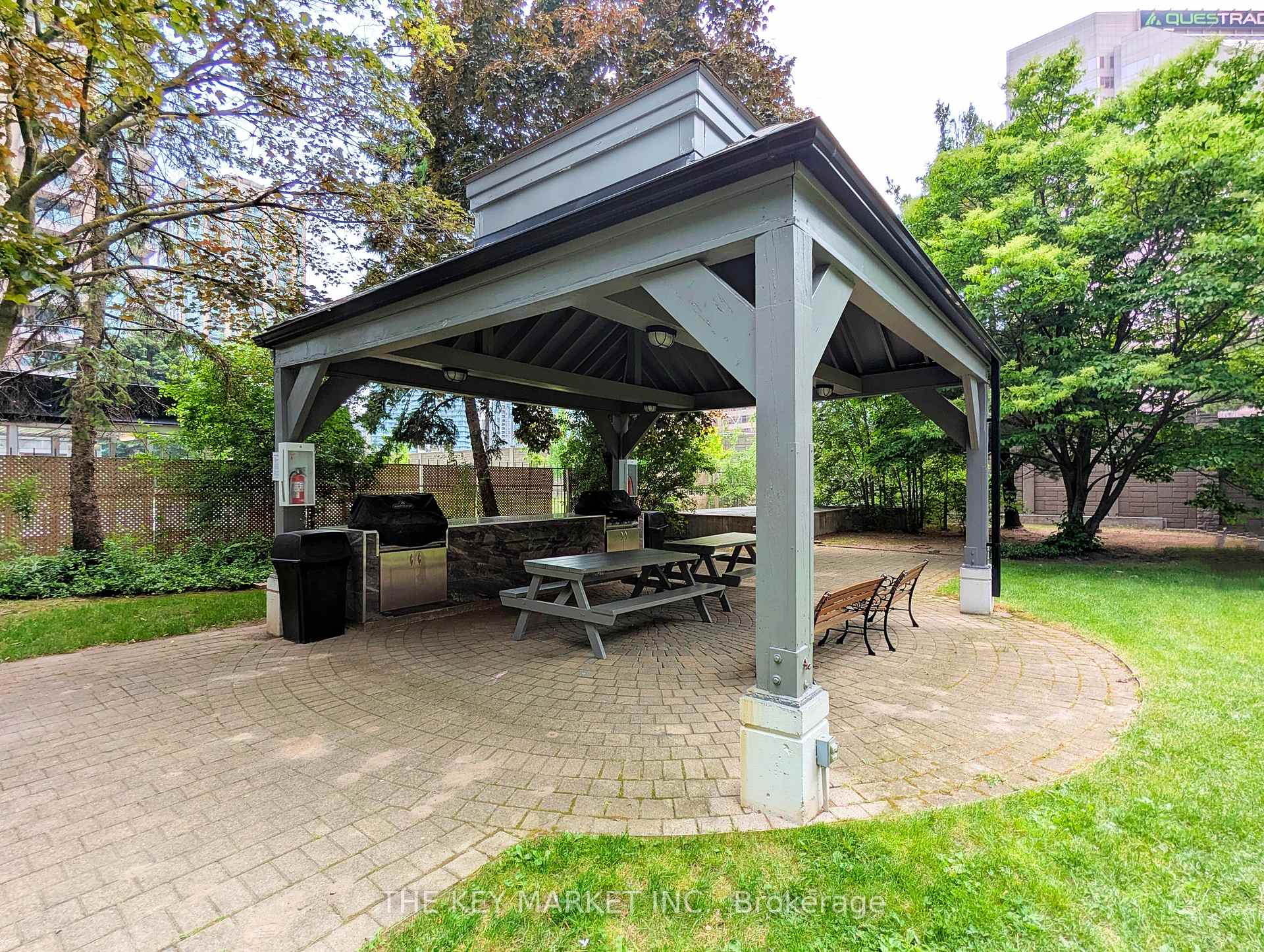 4 Bedrooms Condo at 7 Bishop, Toronto For sale