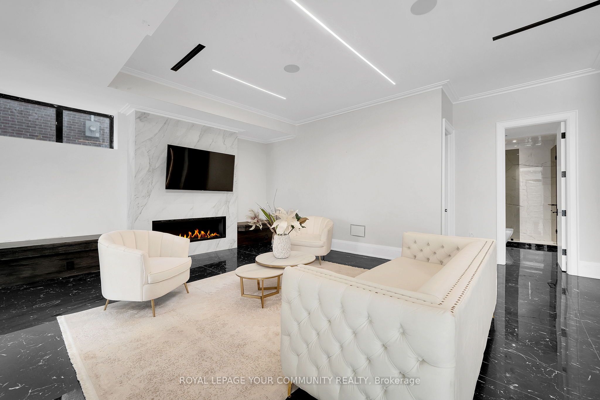 8 Poplar Drive