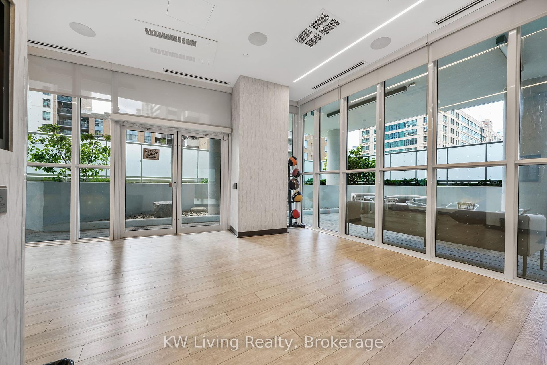2 Bedrooms Condo at 77 Mutual,  Toronto For sale
