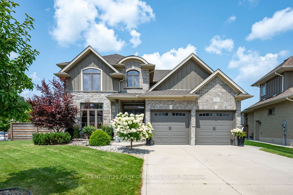 886 Foxcreek