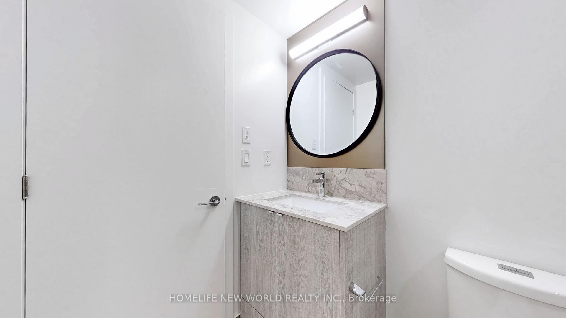 2 Bedrooms Condo at 771 Yonge, Toronto For sale