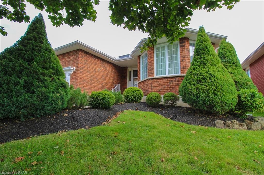 2948 JENNIFER Drive Peterborough Ontario K9L 1Z9