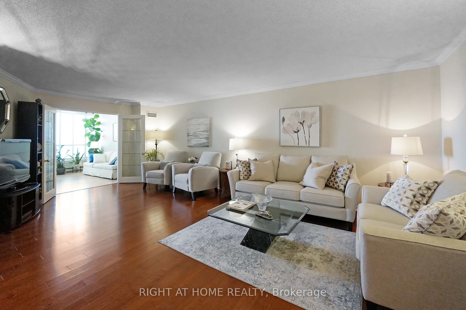 3 Bedrooms Condo at 20 Guildwood, Toronto For sale