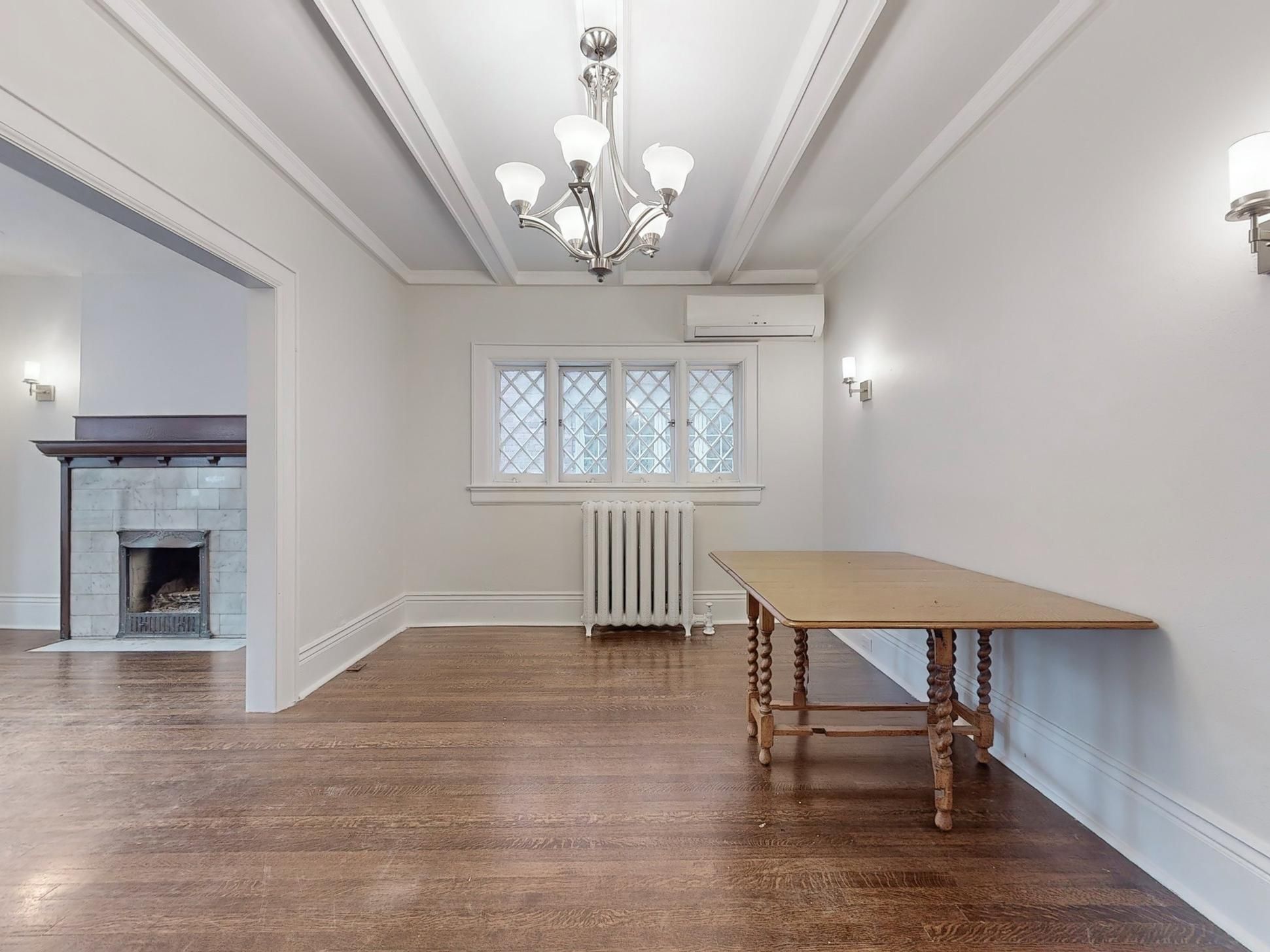 196 Glen Road S 1