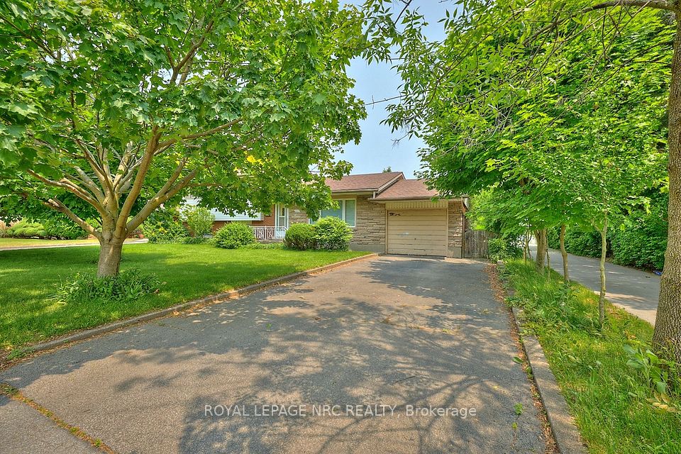 4682 Pinedale
