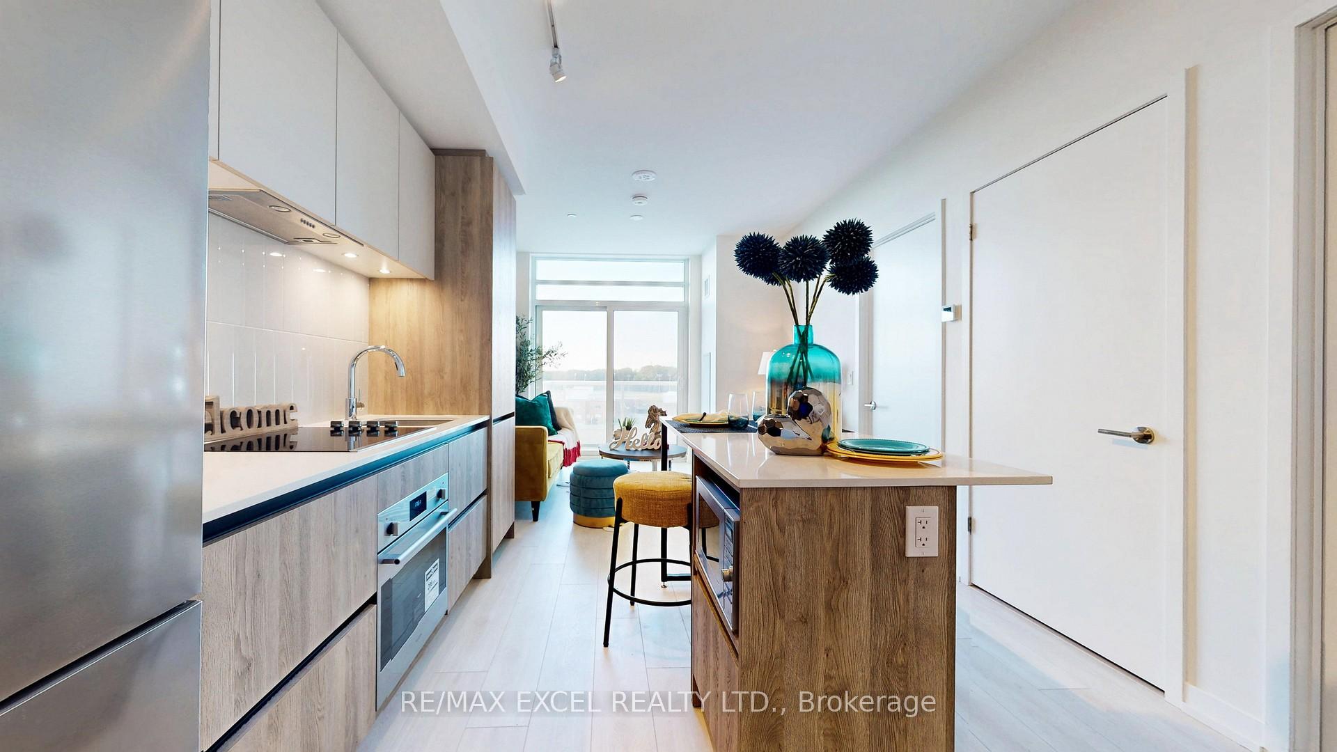 1 Bedroom Condo at 8 Beverley Glen, Vaughan For sale