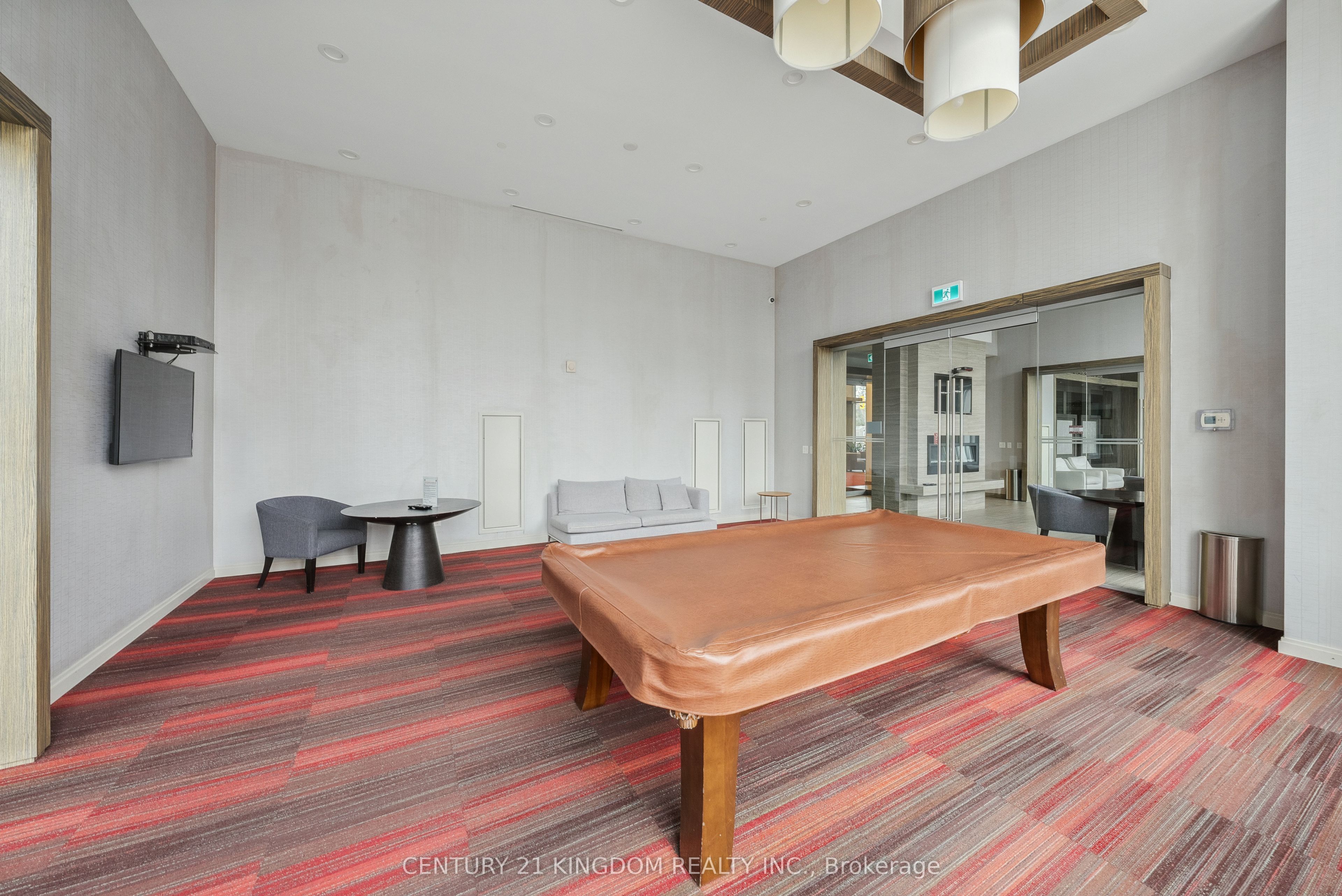 8763 bayview Avenue, #233
