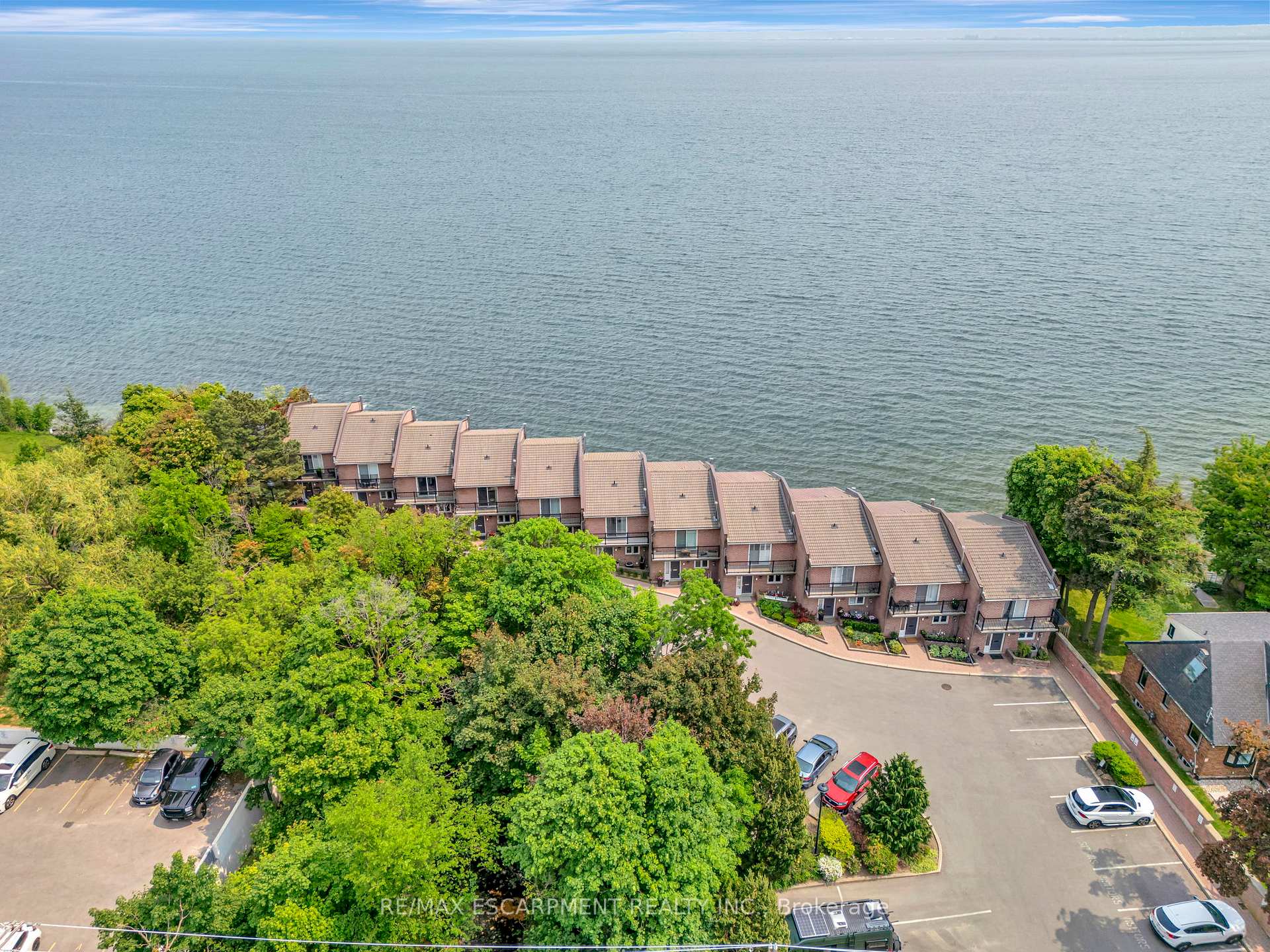 1 Bedroom Condo at 2136 Old Lakeshore, Burlington For sale