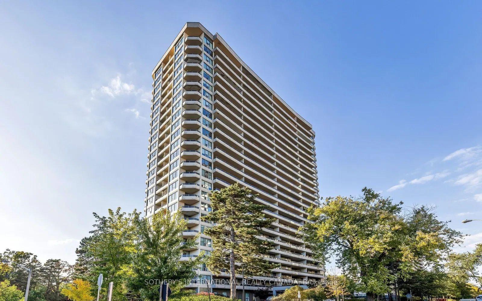2 Bedrooms Condo at 50 Quebec, Toronto For sale