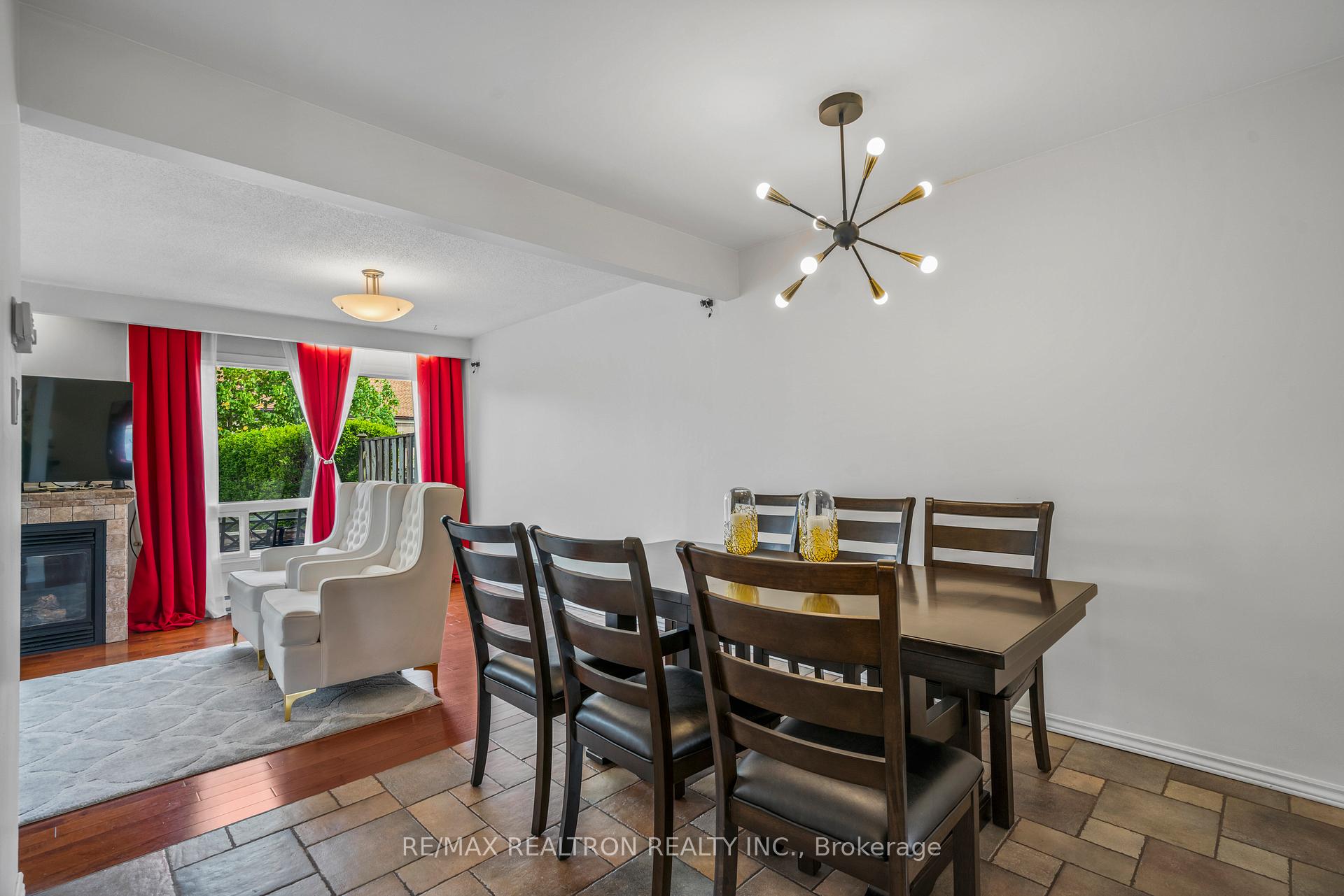 4 Bedrooms Condo at 19 Centennial Park, Toronto For sale