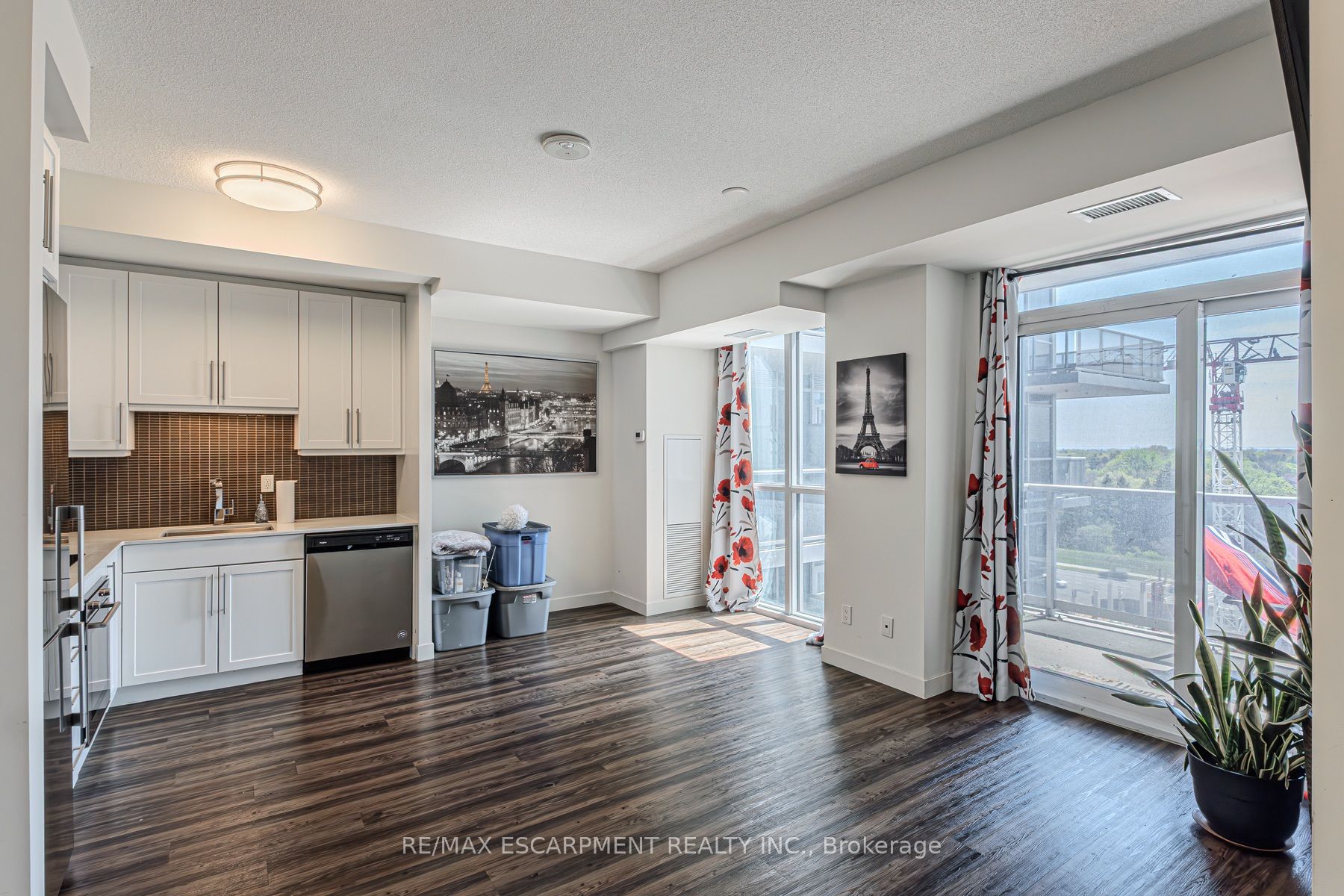 2093 Fairview Street, #809
