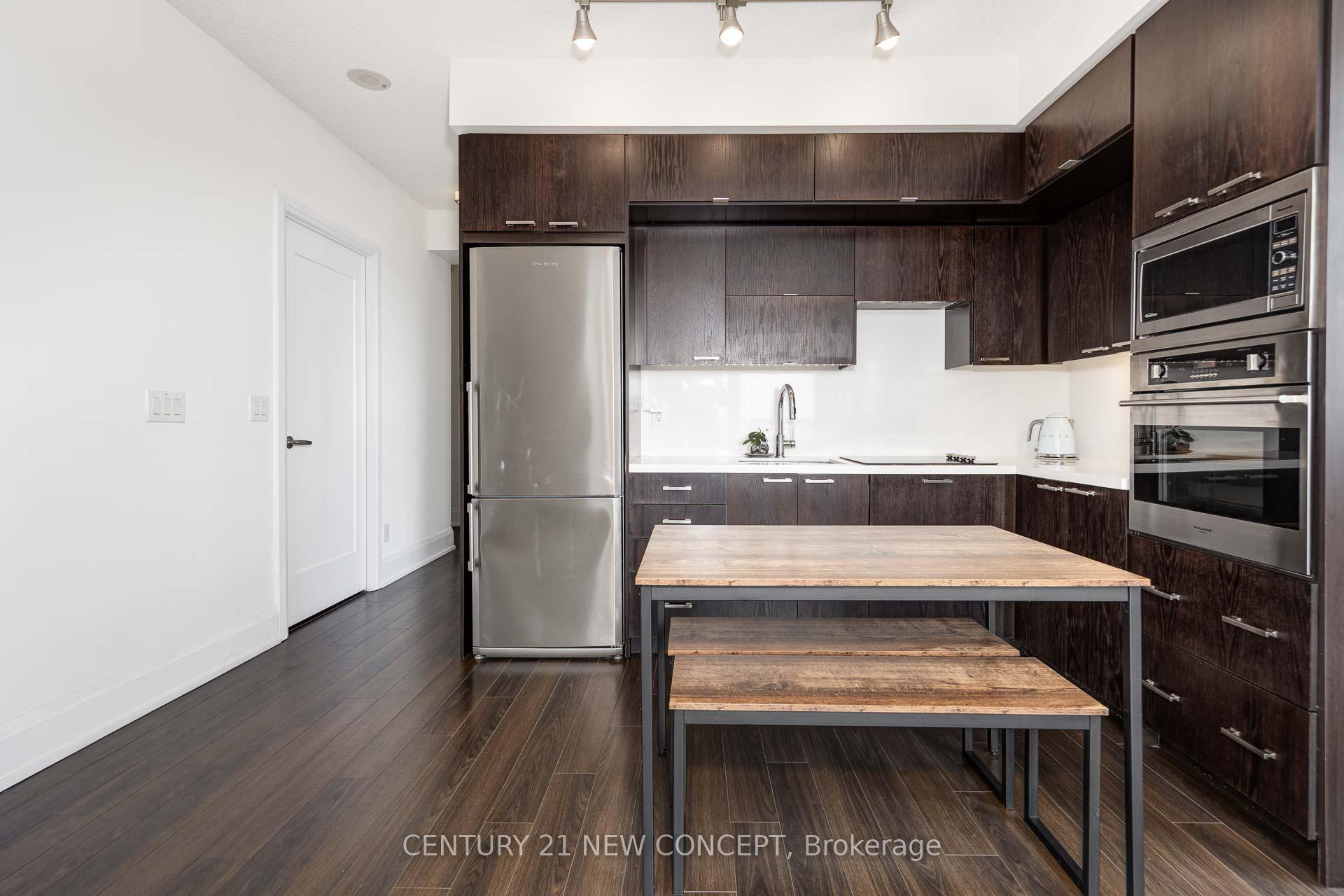 2 Bedrooms Condo at 120 Harrison Gardens, Toronto For sale