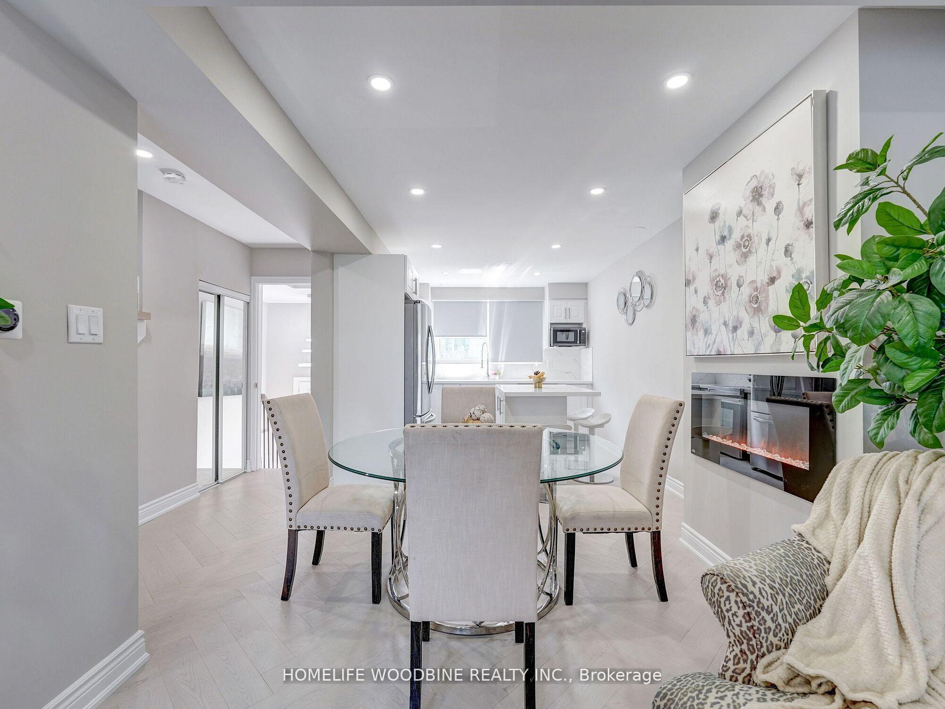 3 Bedrooms Condo at 121 Centennial,  Toronto For sale