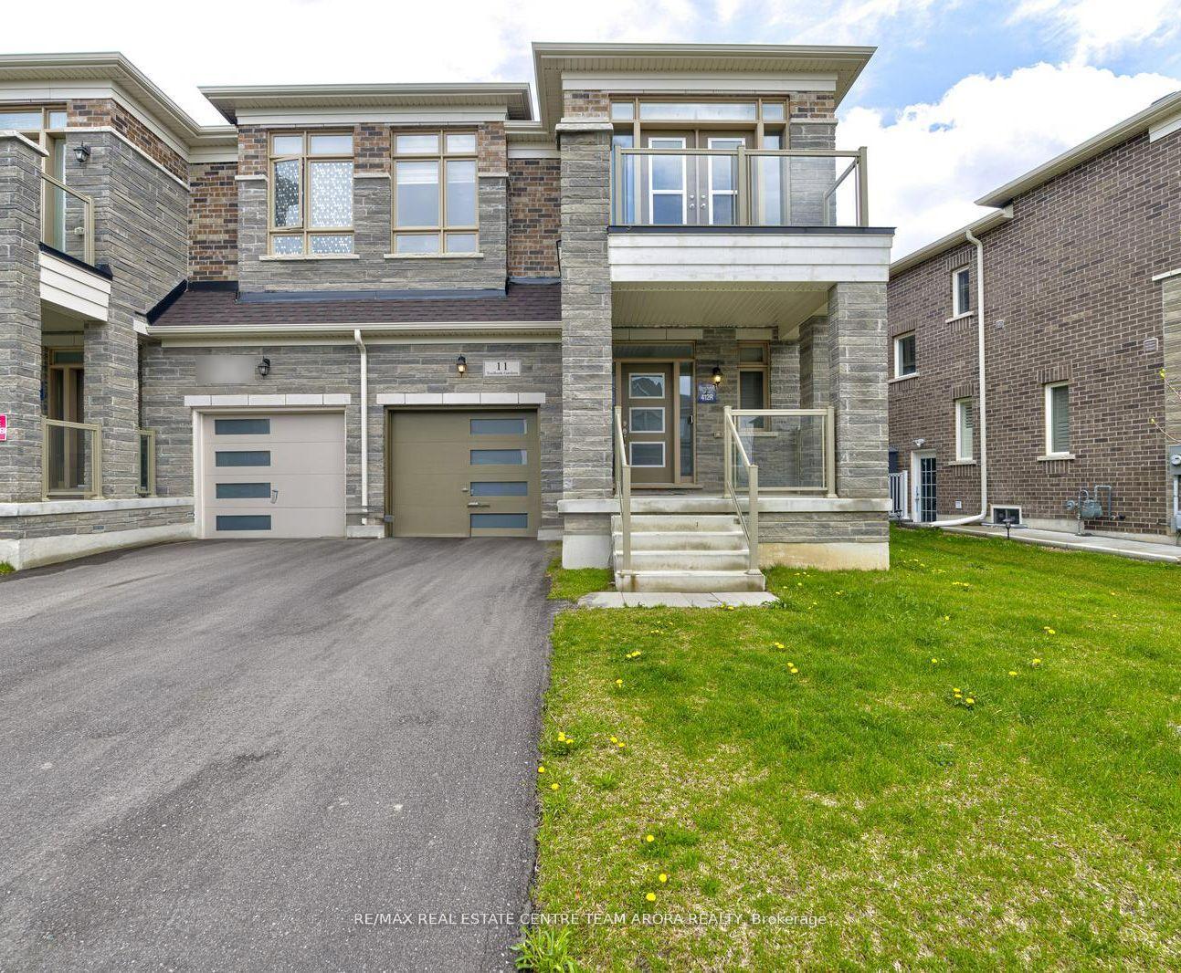 11 Trailbank Gardens, Hamilton, ON L8B 1Z3