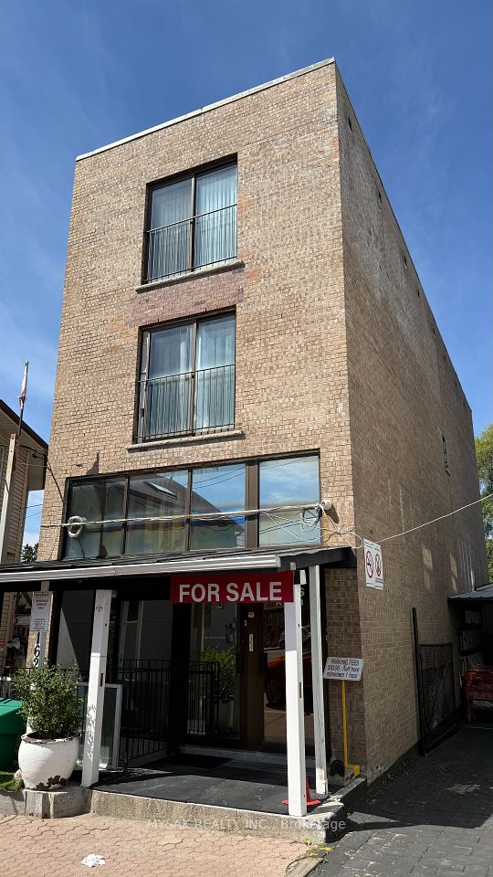 1626 Weston