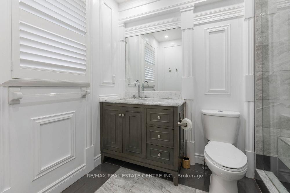 3 Bedrooms Condo at 2774 King,  Hamilton For sale