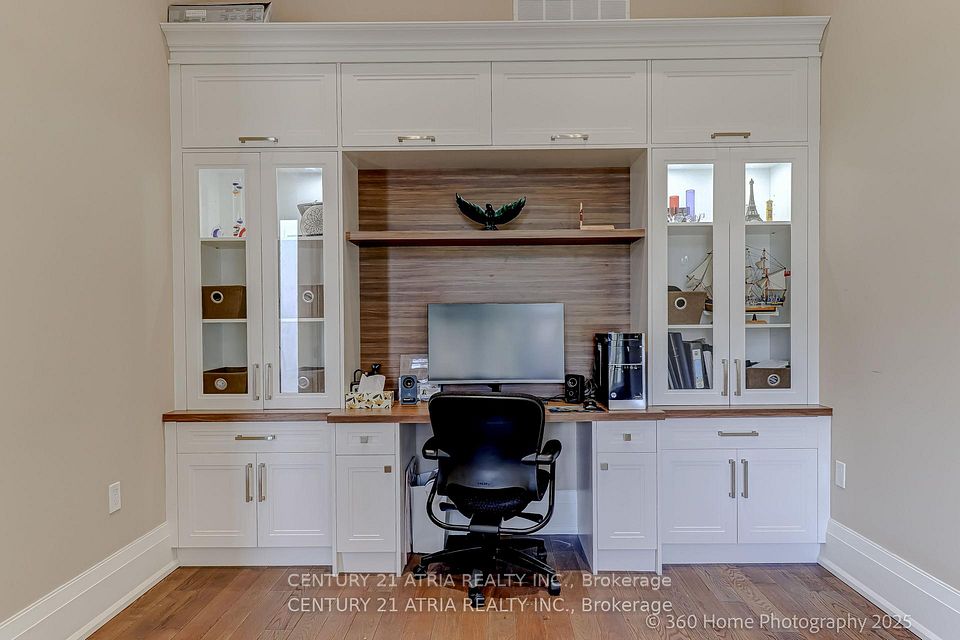 101 Spruce Avenue, Richmond Hill, ON L4C 6V9