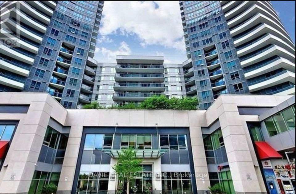 7161 Yonge