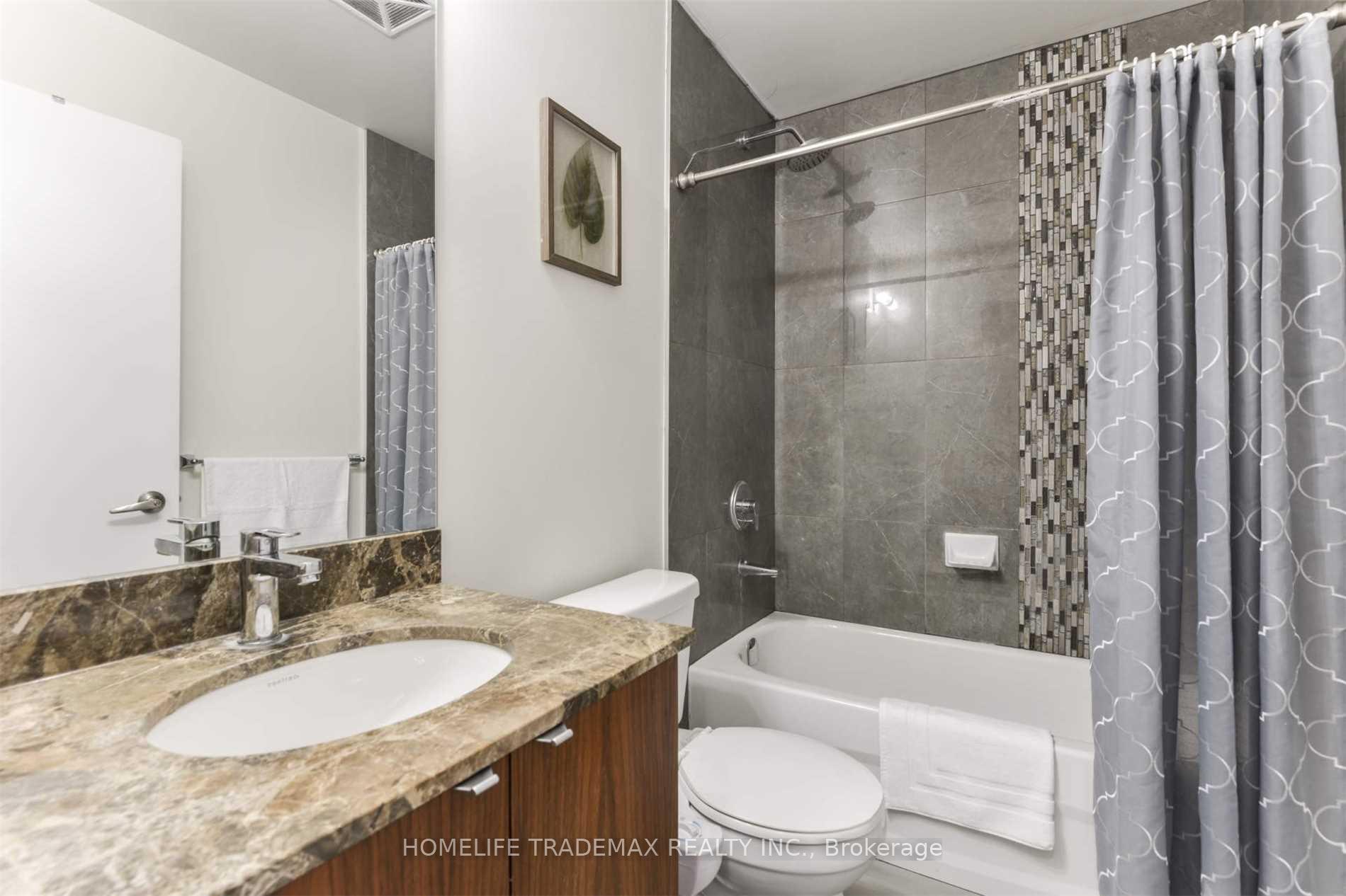 3 Bedrooms Condo at 4099 Brickstone, Mississauga For sale