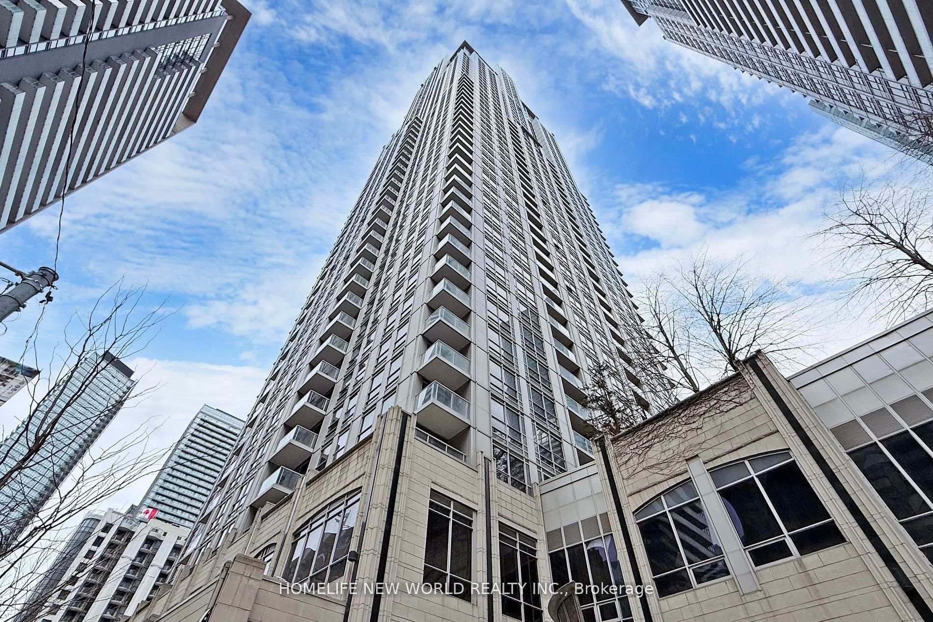 2 Bedrooms Condo at 763 Bay, Toronto For sale