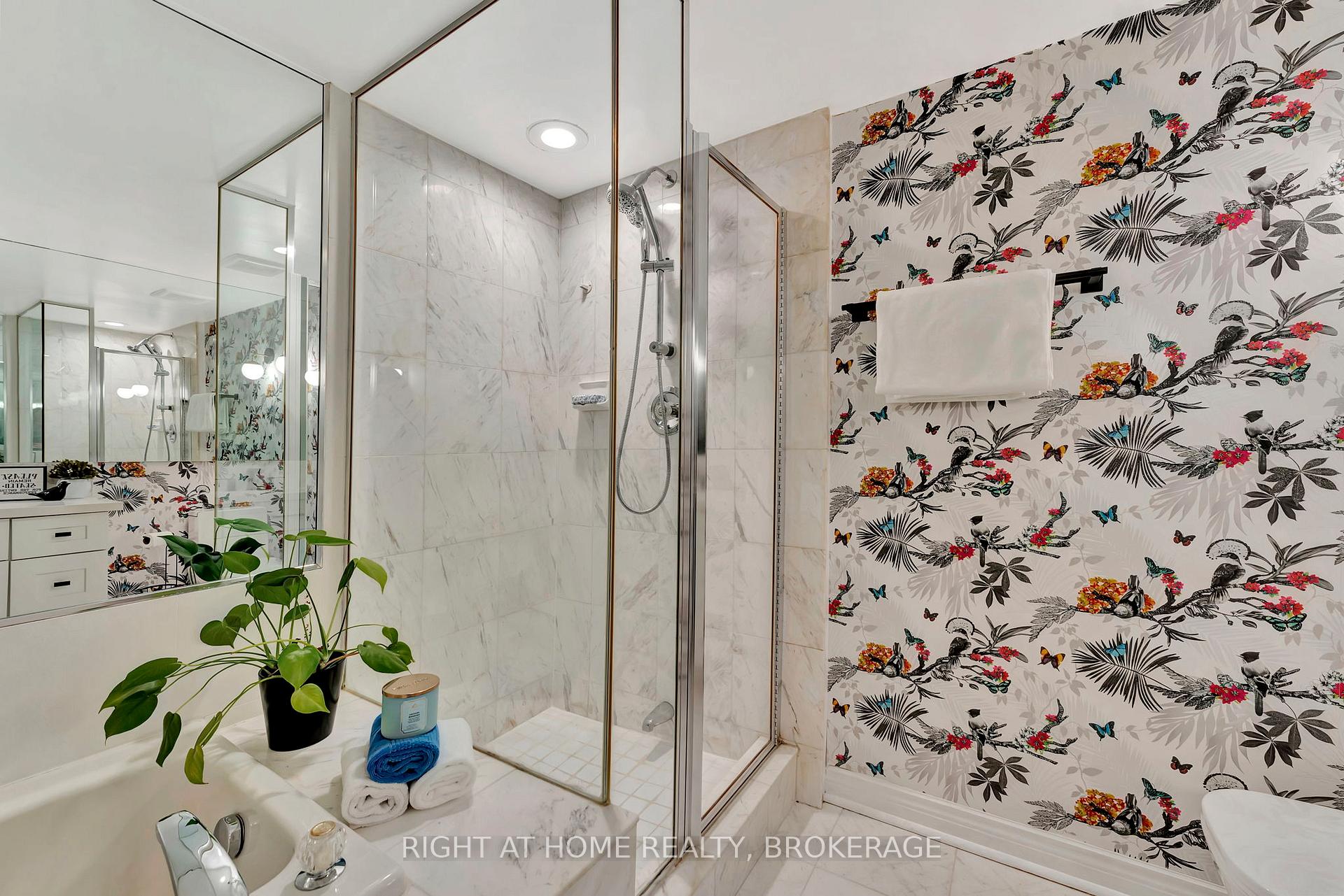 1 Bedroom Condo at 2190 Lakeshore, Burlington For sale
