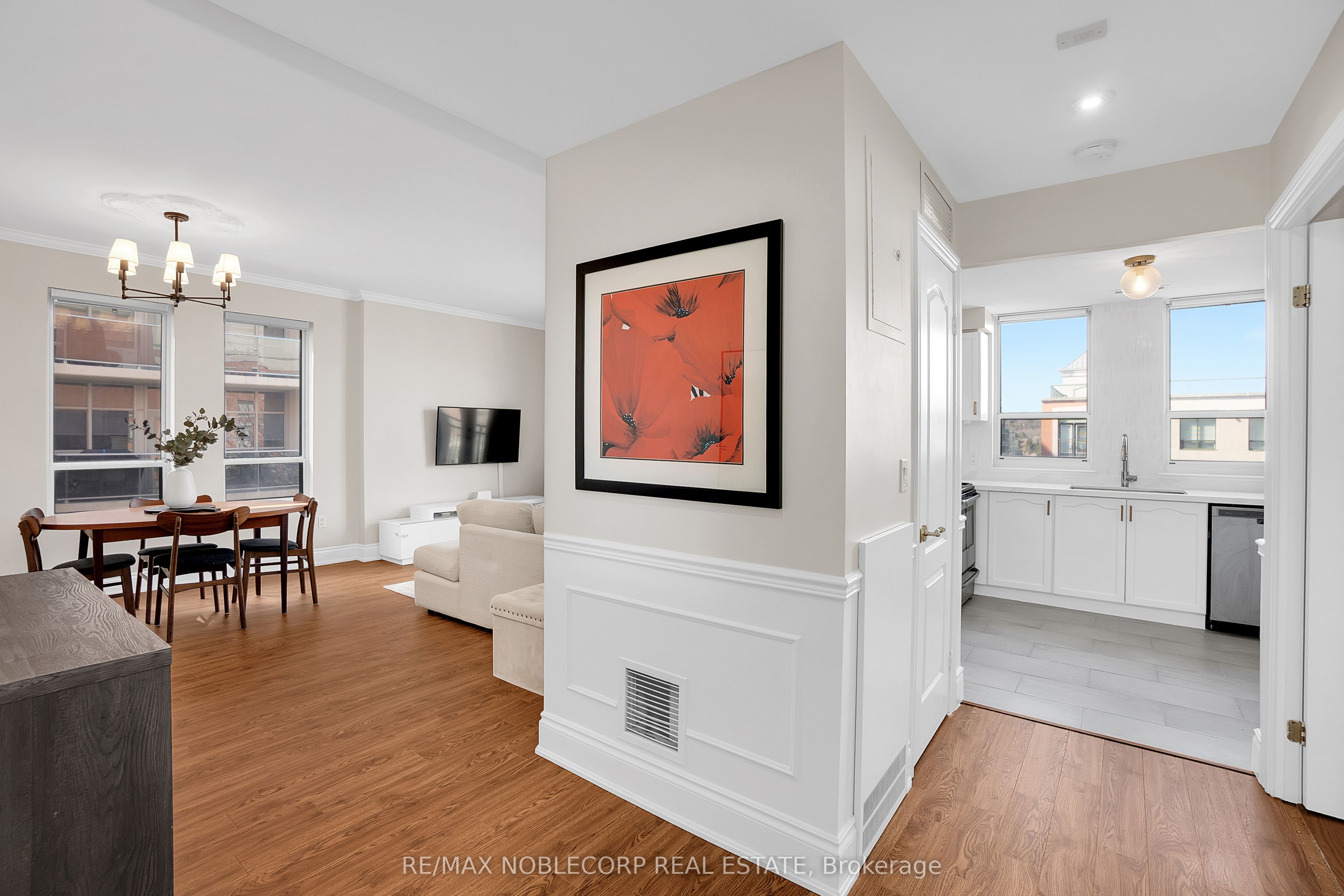 53 Woodbridge Avenue, #419