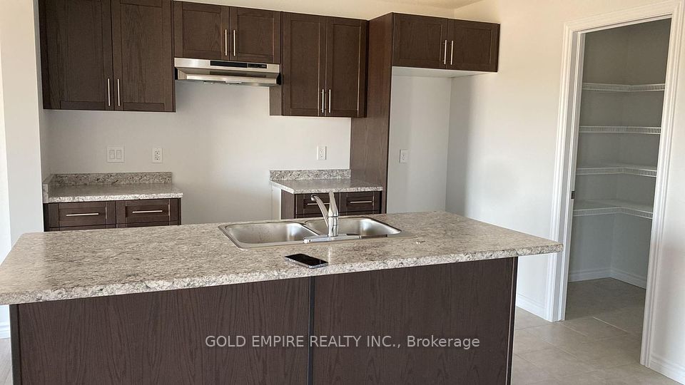 293 Kennington Way, London South, ON N6L 0H4