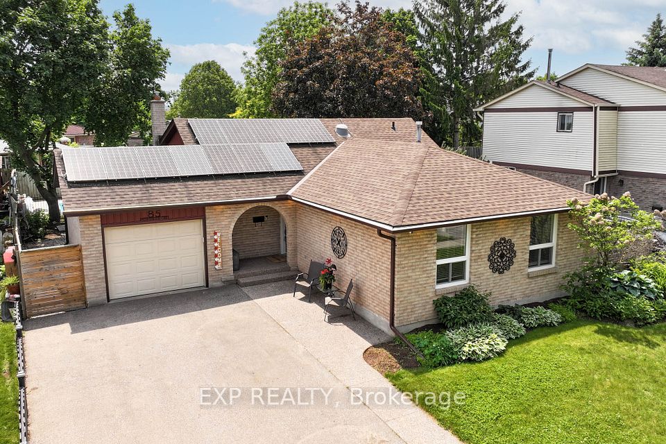 85 Pathfinder Crescent
