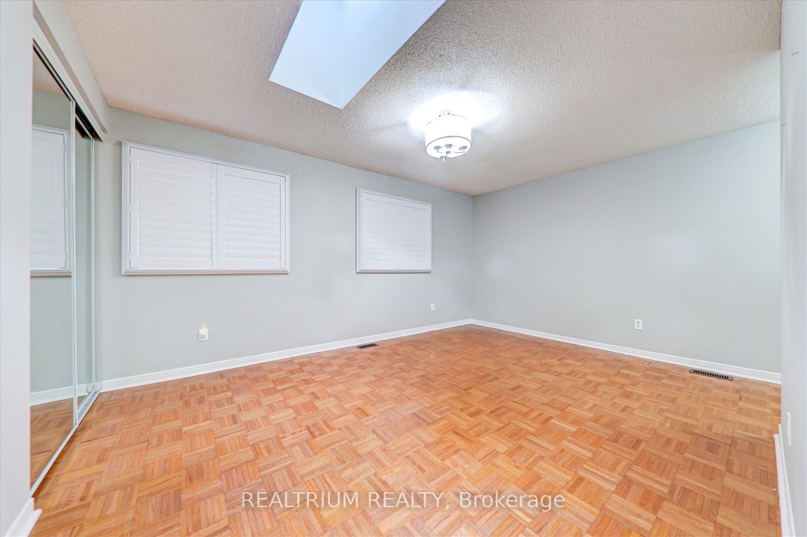4 Radford Drive