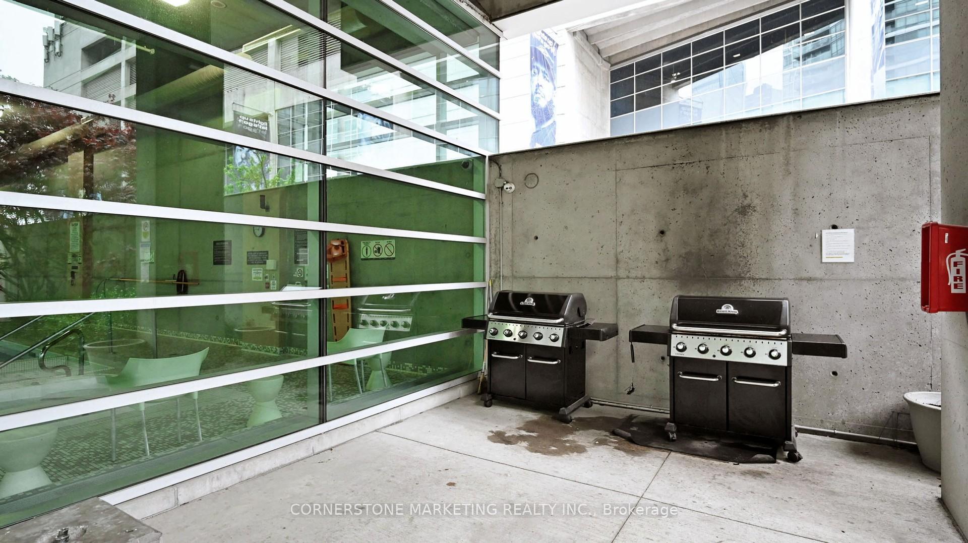 3 Bedrooms Condo at 81 Navy Wharf, Toronto For sale